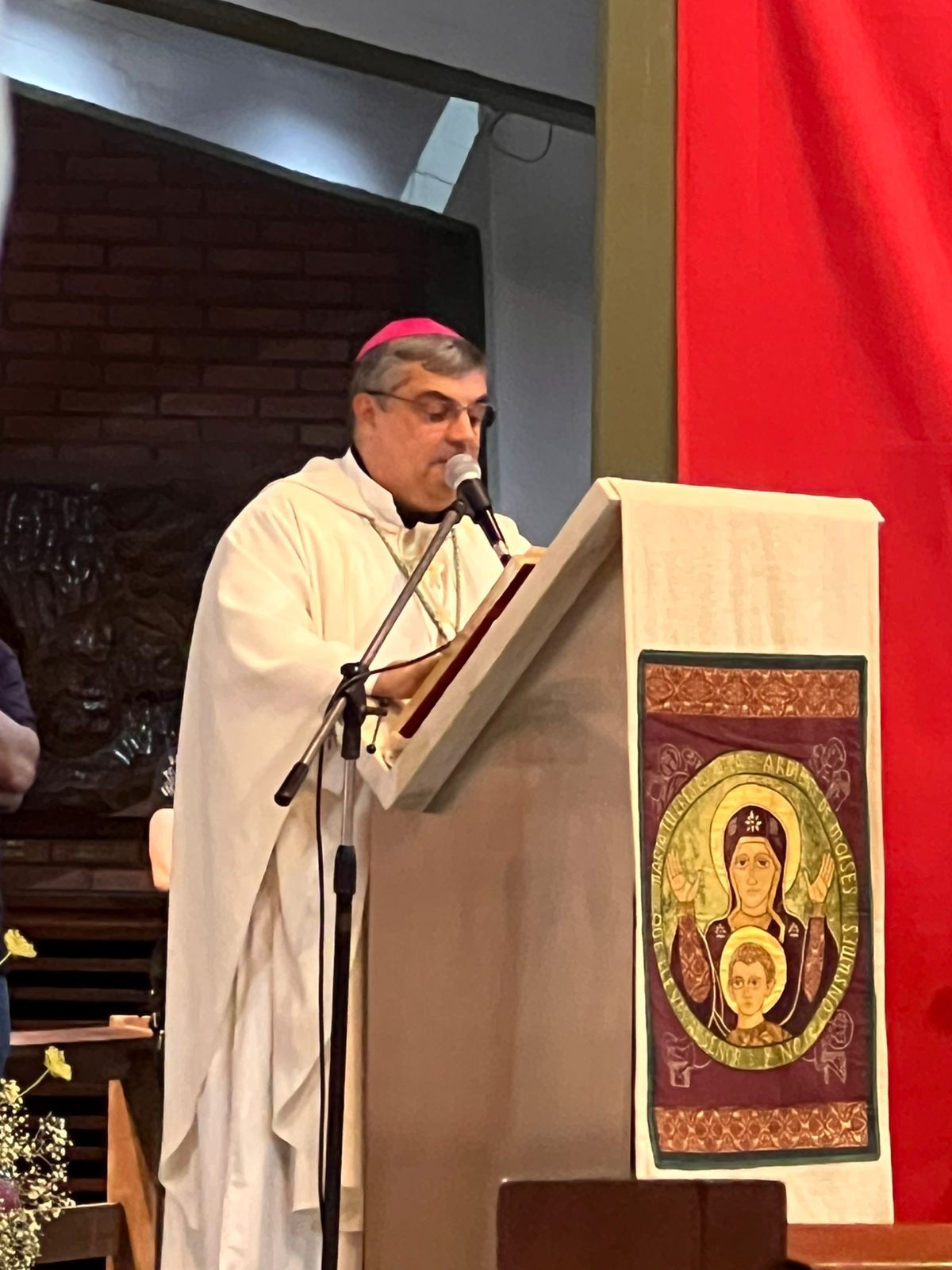 Multitudinaria apertura del Jubileo 2025 en la diócesis de Avellaneda-Lanús
