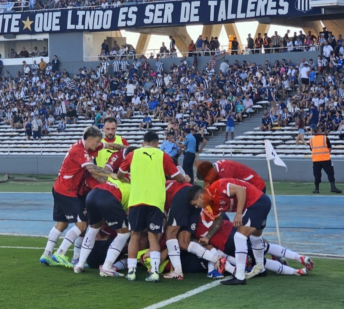 Agónico triunfo de Independiente por 3-2 a Talleres en la segunda fecha del Torneo Apertura