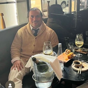 Quién es el polémico empresario que ayudo a Fabiola Yañez a radicarse en España