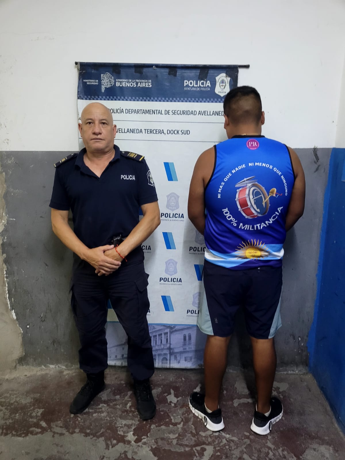 Hombre Intentó Sobornar a la Policía Tras Auto-Robo en Dock Sud