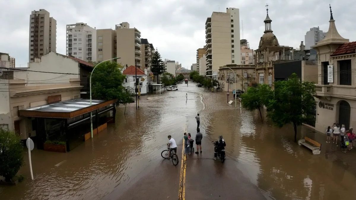 Bahía Blanca, colapsada tras las inundaciones: advierten que “esto recién empieza y ahora viene lo peor”