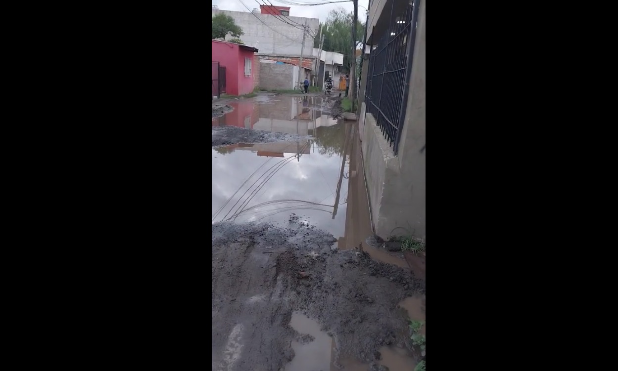“Olvido y abandono en Villa Inflamable: el barrio que el Municipio no ve y el agua no perdona”