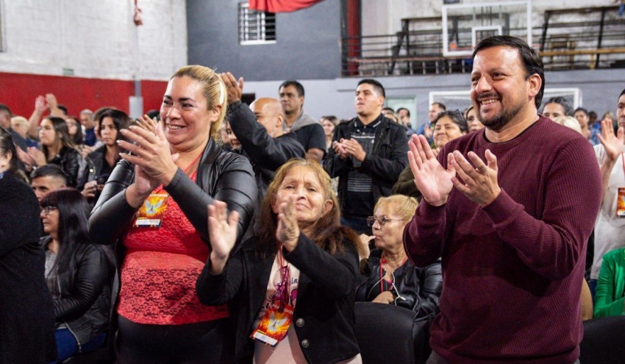 Emmanuel Santalla participó del Encuentro Pentecostés junto a referentes de iglesias evangélicas de Avellaneda