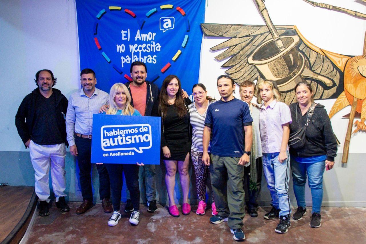 Avellaneda: Santalla se reunió con especialistas y organizaciones para debatir sobre los desafíos del autismo