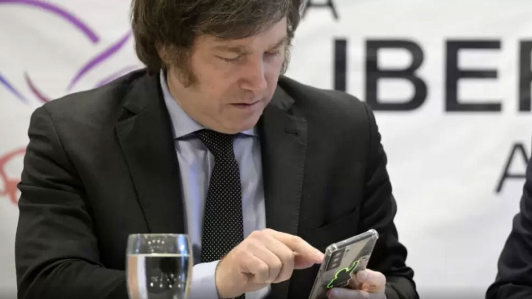 La imagen de Milei en caída: En abril cayó un 3,7%