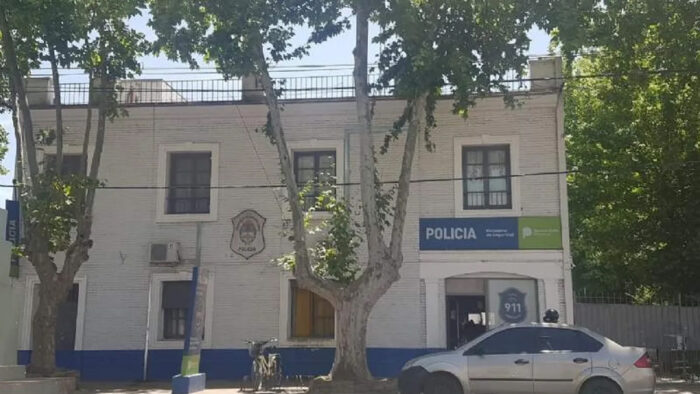 San Vicente: Un comisario cesanteado y dos policías detenidos cuando cobraban una coima