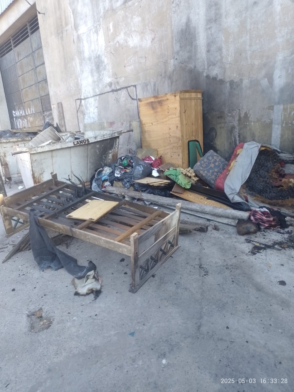 Familia en situación de emergencia tras incendio en Lanús