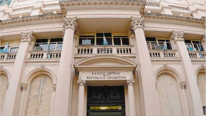 Las reservas del BCRA cayeron casi 400 millones de dólares tras pago de intereses al FMI