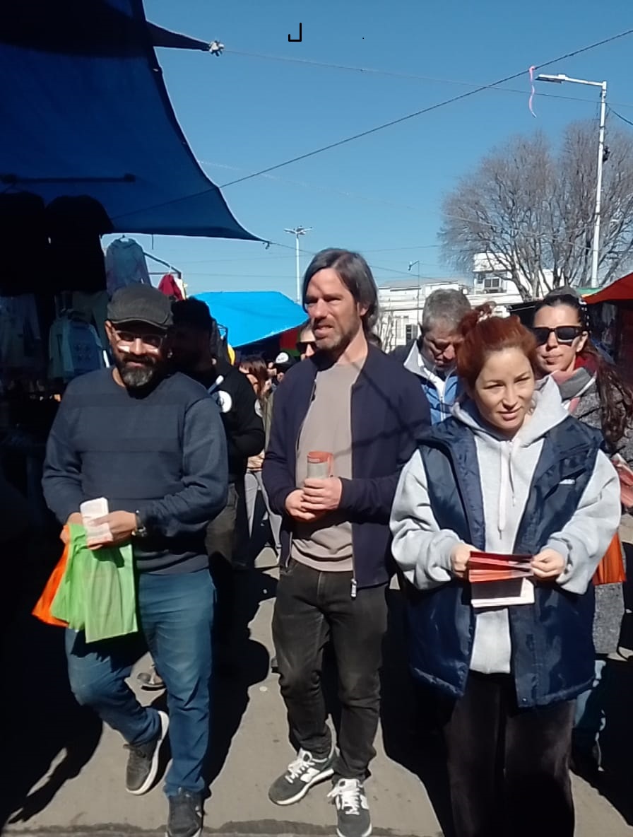Nicolás del Caño recorrió Villa Domínico: “La bronca no puede quedarse en casa, hay que convertirla en fuerza política”