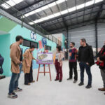Mayra Mendoza recorrió la obra del nuevo polideportivo del barrio Kolynos en Quilmes Oeste