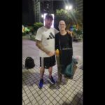 Dos abuelos en Plaza Alsina necesitan la ayuda de los vecinos