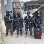 Salieron a meter miedo con un fierro y terminaron con las manos en alto: dos detenidos tras triple allanamiento en Avellaneda