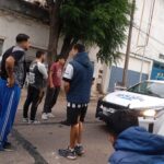 PEDIDO URGENTE: Vecina de Piñeyro quedó en la calle y necesita volver a Salta con sus hijos