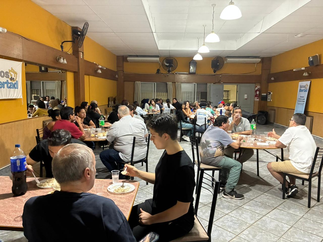 Puentes de fe en Sarandí: la comunidad turca celebró el Iftar junto a los vecinos de Avellaneda