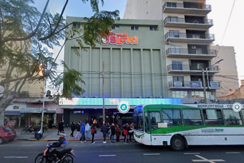 BINGOS DE AVELLANEDA: DENUNCIAN QUE EL PAGO CON QR ES UNA "TRAMPA" QUE FOMENTA LA LUDOPATÍA