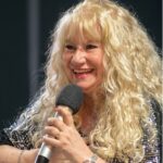 “OTRA OPORTUNIDAD”: LA MUJER QUE TRANSFORMA LA OSCURIDAD DE LANÚS EN ESPERANZA