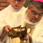 Mientras transita un tiempo de recuperación, el Padre Obispo Marcelo “Maxi” Margni se uniò en oracion