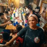 EL MILAGRO DE CANGALLO: CARLA BENITO Y EL MERENDERO QUE ALIMENTA EL ALMA Y EL CUERPO EN VILLA DOMINICO