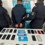 Tras un asalto en Temperley, atraparon a un delincuente: tenía 20 celulares robados