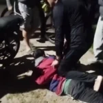Vecinos atraparon a un delincuente que robó una moto en Los Eucaliptus