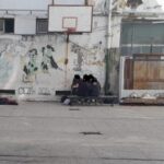 Tensión en Avellaneda Centro: empapelan las calles denunciando graves irregularidades en la Escuela Técnica N.º 7 «José Hernández»