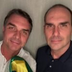 Eduardo Bolsonaro recibió a su hermano Flávio en Estados Unidos: “No vamos a renunciar a Brasil”
