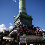 En una nueva jornada de protestas en Francia, los estudiantes tomaron la Bastilla y hubo enfrentamientos
