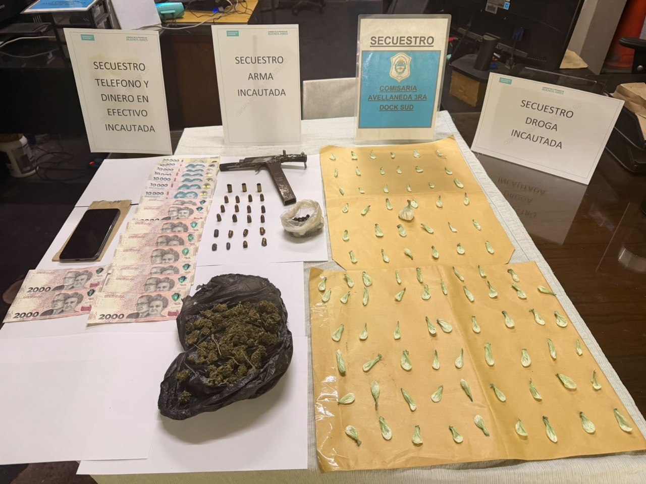 Golpe al narcomenudeo en Dock Sud: cayó una pareja con cocaína, marihuana y una tumbera